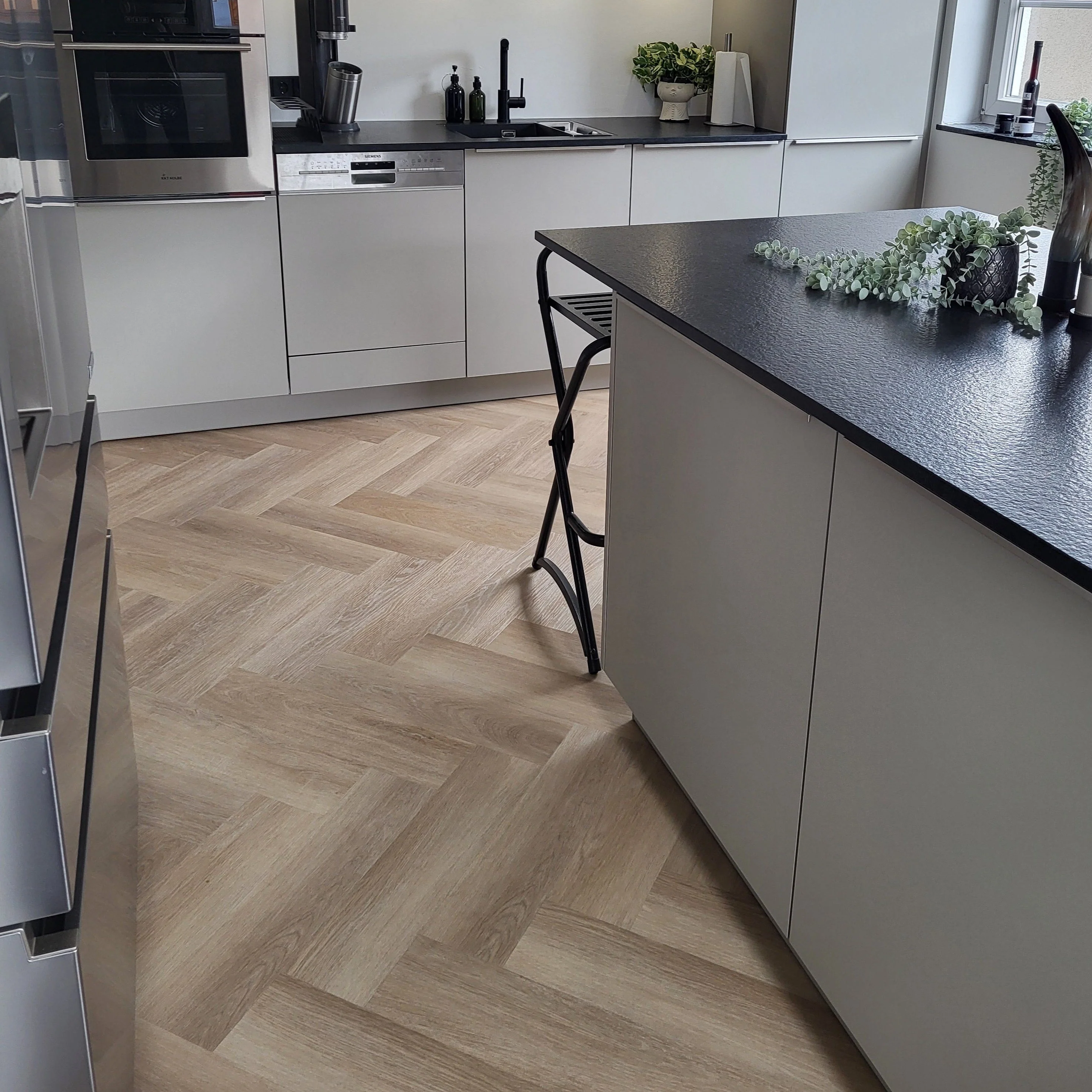»Eiche Oleander« Fischgrät Klebevinyl 1m² - Image 4
